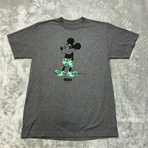 Disney Collection By Neff Mickey Mouse gray t-Shirt mens Medium shoulder shrug